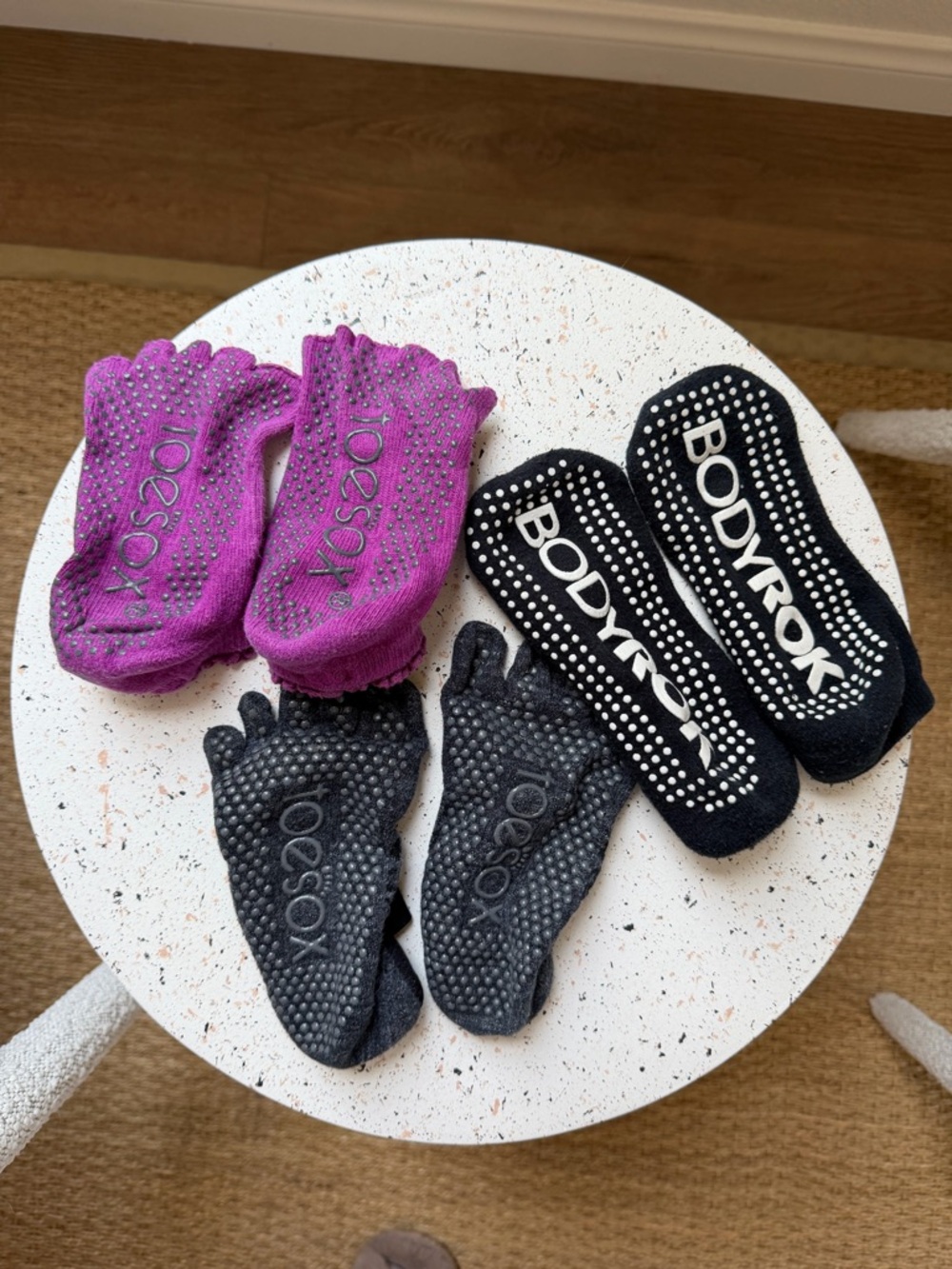 Womens Non-Slip Pilates Socks - size S/M
